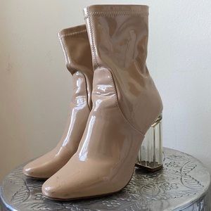 ❗️sold❗️Beige clear heel booties